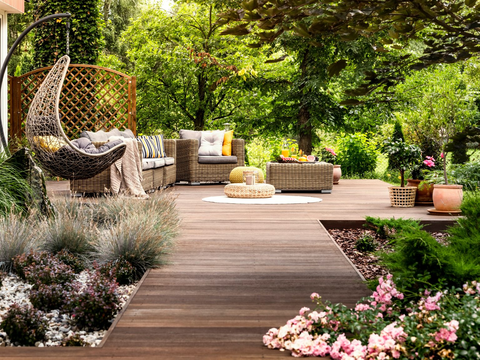 Your Outdoor Space with these Creative Garden Landscaping Ideas