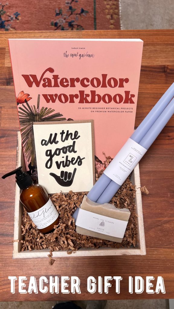 Candle The Natural Gardener Book Bundle: Grow Your Green Thumb Today!