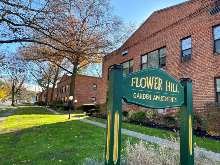 Best Flower Gardens in Roslyn: Colorful Blooms & Garden Ideas Best Flower Gardens in Roslyn: Colorful Blooms & Garden Ideas